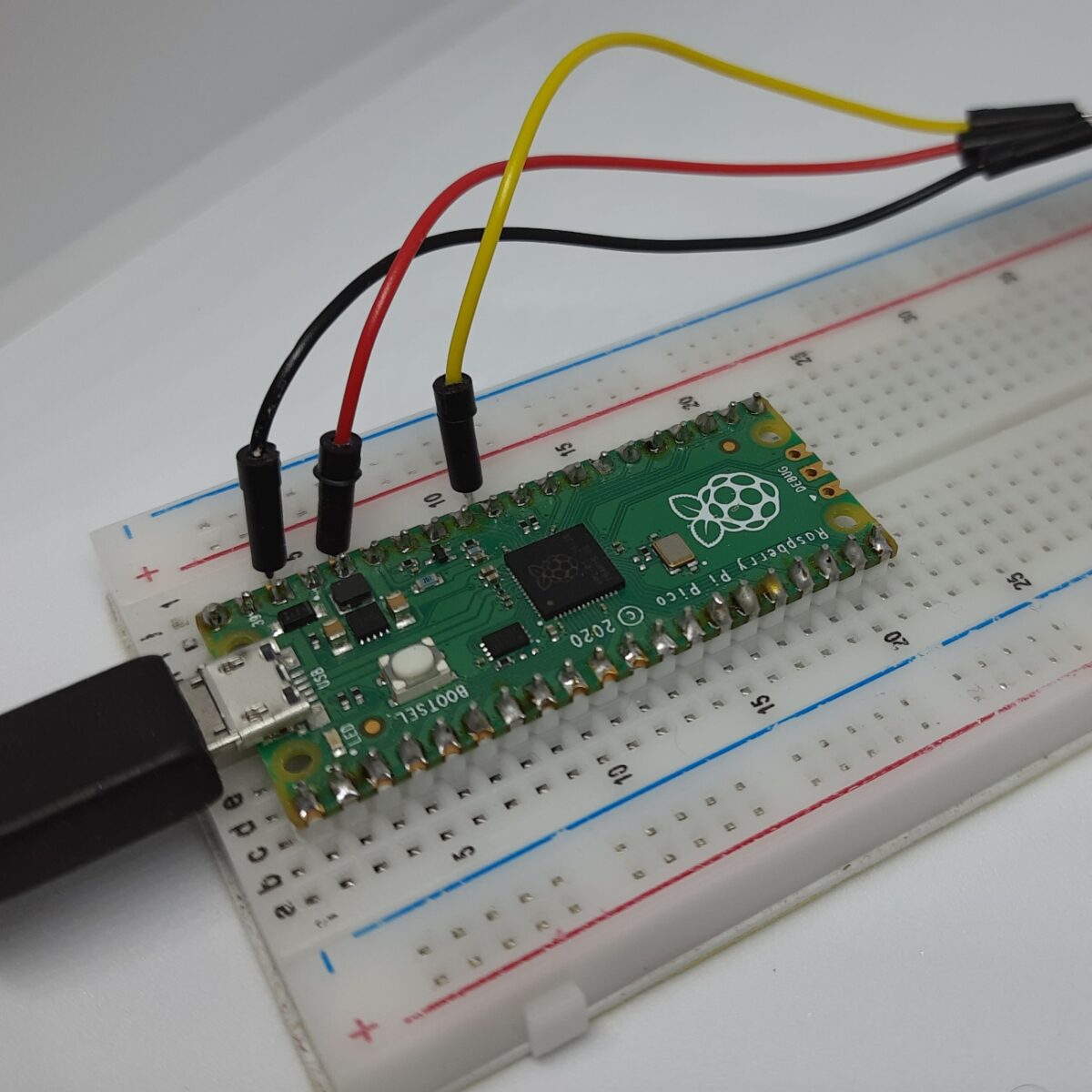 Raspberry PI Pico capacitive soil moisture sensor details 03