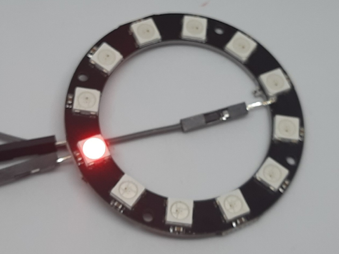 neopixel-raspberry-pi-pico-test-red-led