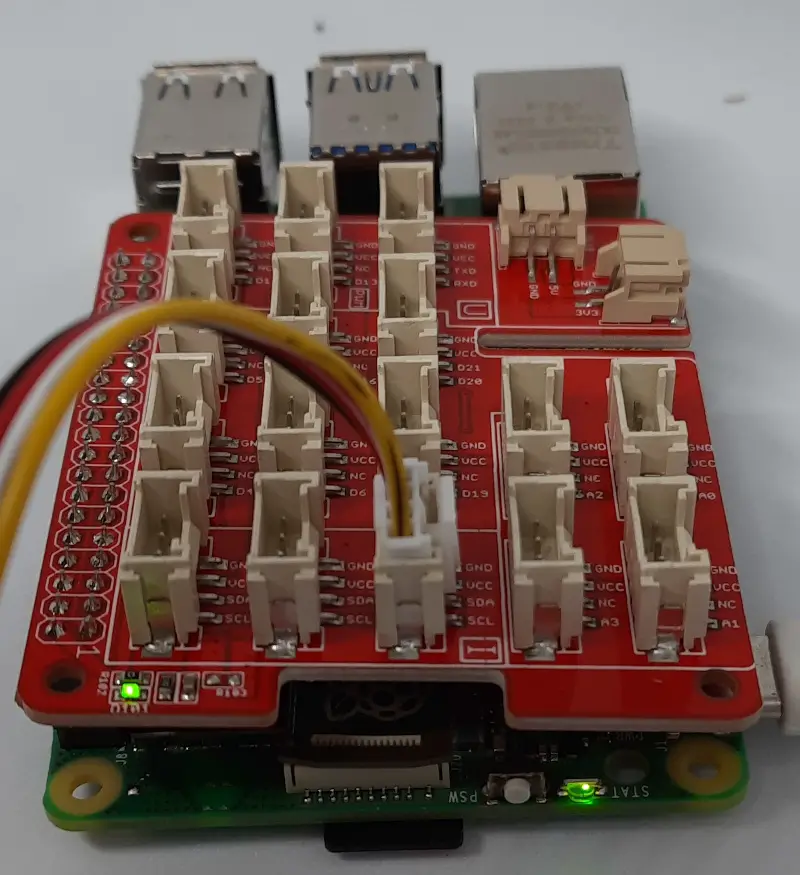 crowtail-starter-kit-raspberry-pi-lcd-wiring-02